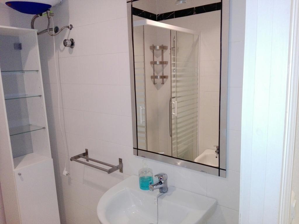 Centrico Apartamento Con Patio Privado Sevilla Eksteriør bilde