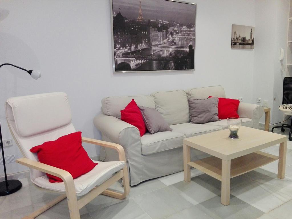 Centrico Apartamento Con Patio Privado Sevilla Eksteriør bilde